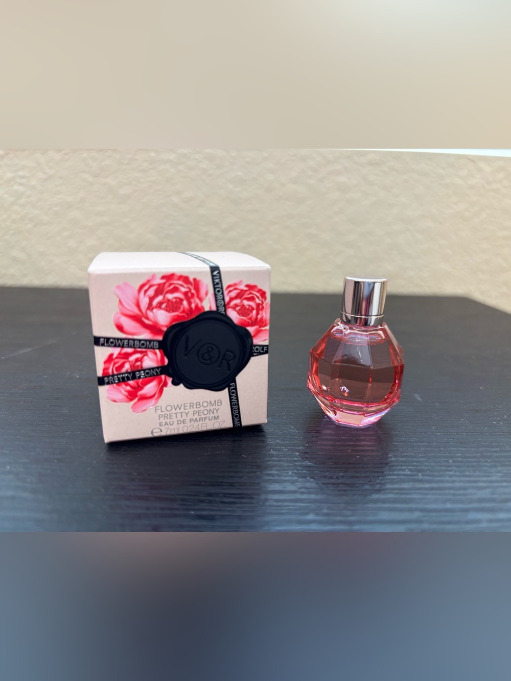 Viktor & Rolf Flowerbomb Pretry peony 7ml mini TRAVEL SIZE NEW